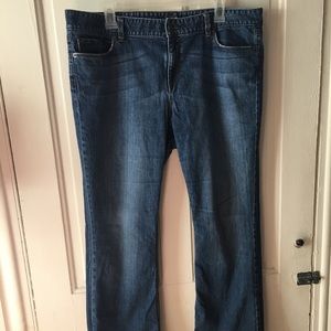ANN TAYLOR LOFT BOOT LEG JEANS